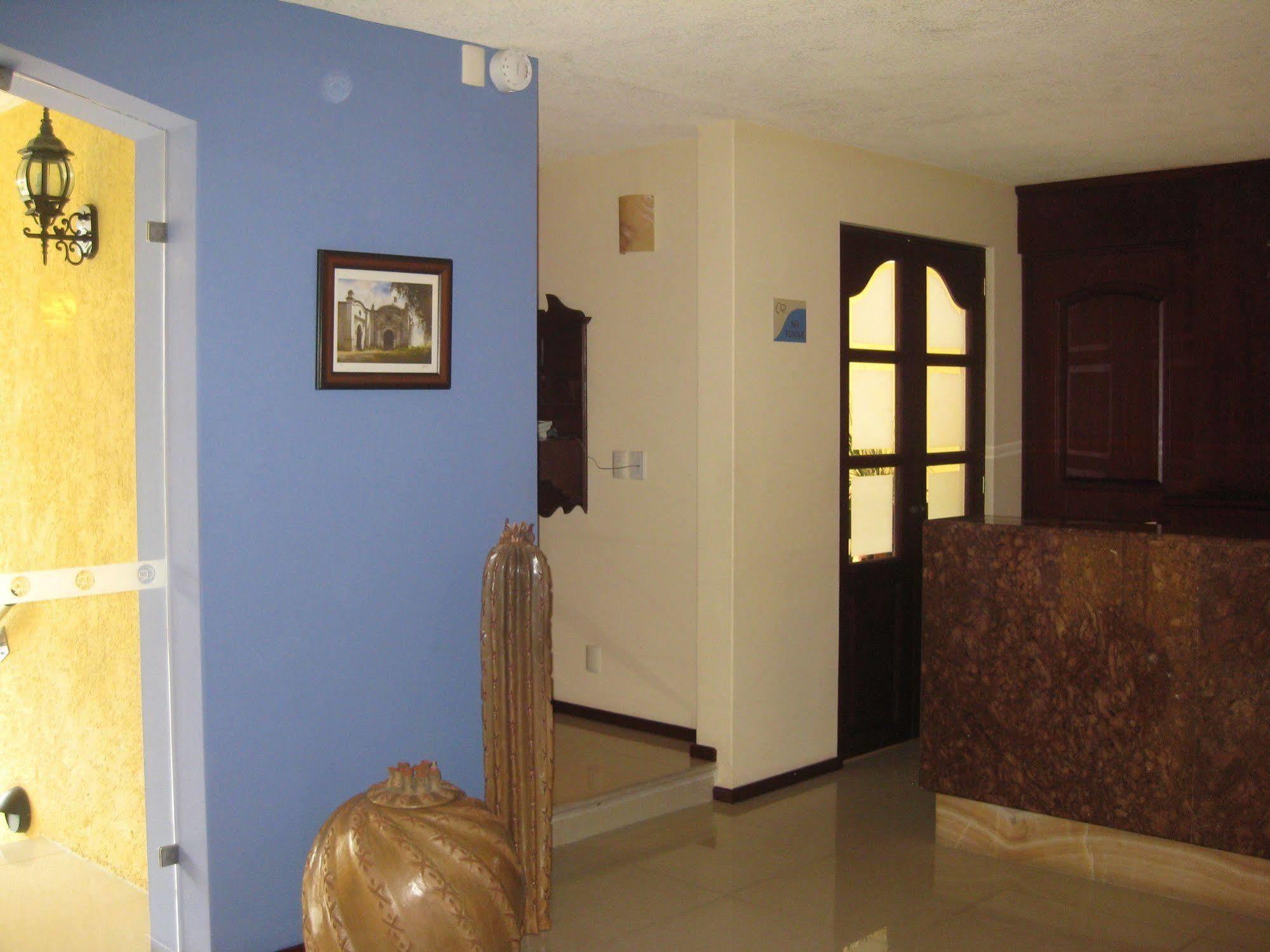 Hotel Cr Tehuacán Kültér fotó